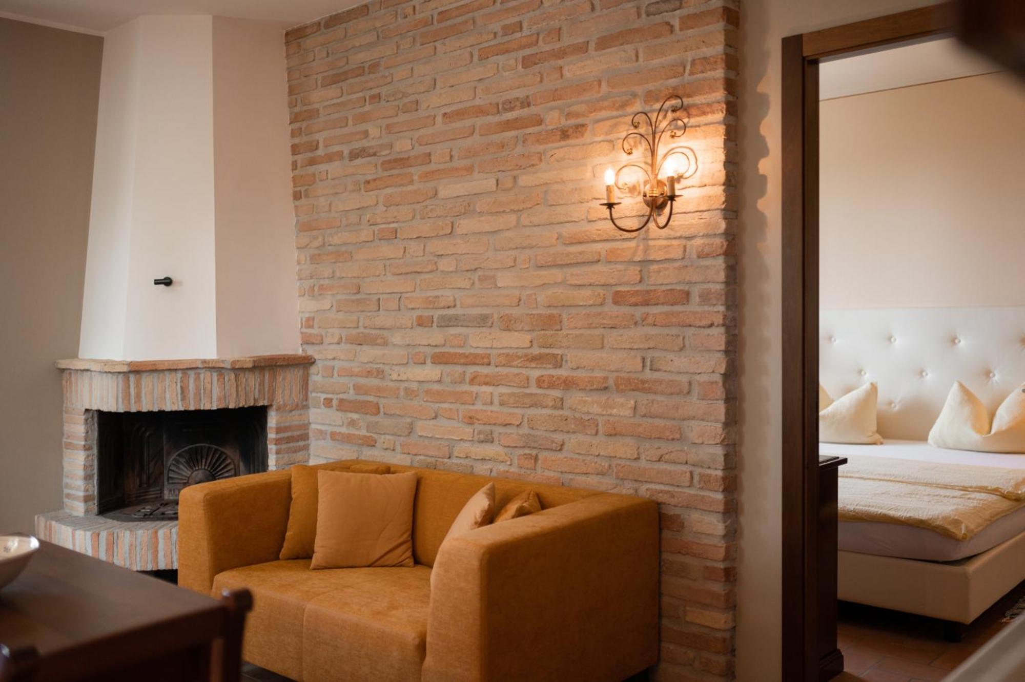 Apartmán Poggio Antico Monte San Vito Pokoj fotografie